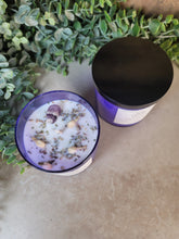 Load image into Gallery viewer, Aquarius Zodiac Candle 9.5oz - Treasures of The Moon
